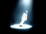 Michael Jackson inclinado en Smooth Criminal