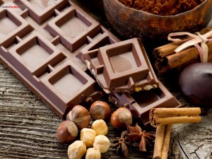 Postal: Tableta de chocolate con avellanas