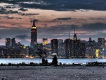 Nueva York de noche (con el edificio Empire State de fondo)
