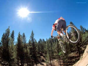 Postal: Salto en mountain bike