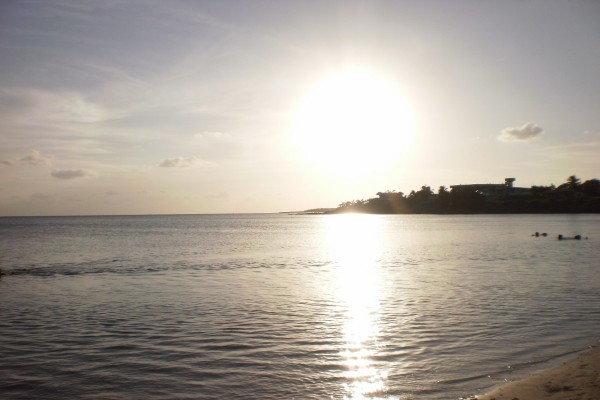 Atardecer en la playa de Cienfuegos (Cuba)