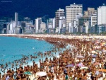 Playa abarrotada, en Río de Janeiro (Brasil)