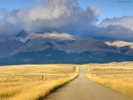 Carretera en las llanuras de Montana