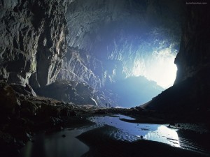 Postal: Cueva del Ciervo, Parque Nacional de Gunung Mulu (Malasia)