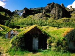 Postal: Tejados cubiertos de verde (Islandia)