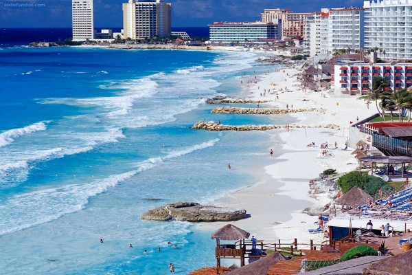 Línea costera de Cancún, México