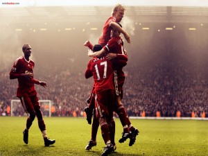 Jugadores del Liverpool celebrando un gol