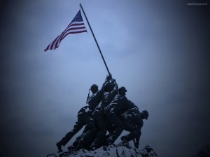 Postal: Alzando la bandera en Iwo Jima