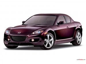 Postal: Mazda color burdeos