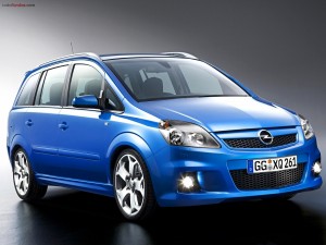 Turismo azul de Opel
