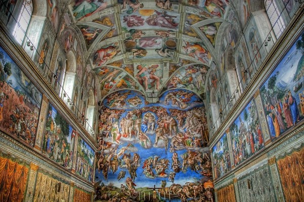 Bóveda de la Capilla Sixtina en Roma, realizada por Miguel Ángel