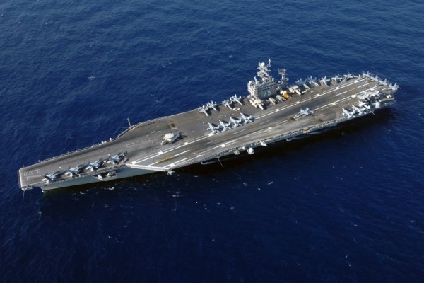 Portaaviones USS Harry Truman visto desde el aire