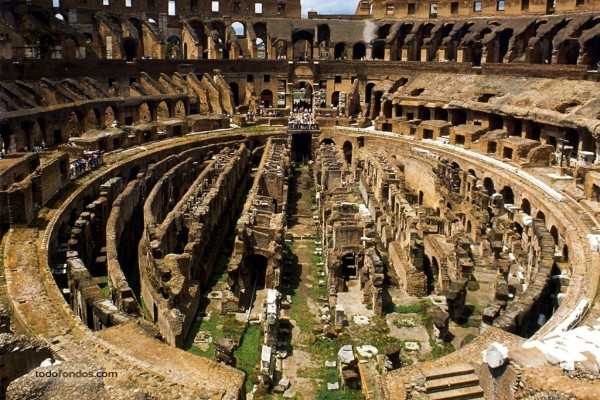 Los restos del Coliseo romano