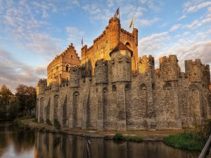 Postal: Castillo de los Condes de Gante (Bélgica)