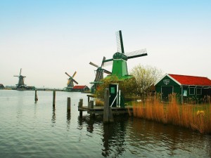 Postal: Molinos de viento en Holanda