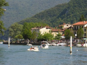 Postal: Estrecho de Lavena (Lago de Lugano, Suiza)