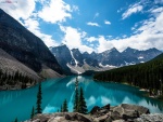 Lago Moraine, en el Parque Nacional Banff (Alberta, Canadá)