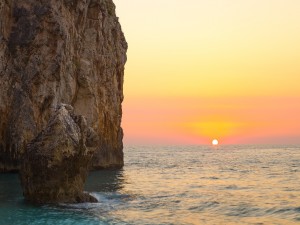 Postal: Puesta de sol en la isla de Léucade (Grecia)