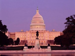 Postal: Capitolio de los Estados Unidos de noche