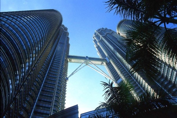 Pasarela que une las Torres Petronas (Kuala Lumpur, Malasia)