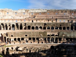 Postal: Ruinas del Coliseo (Roma, Italia)