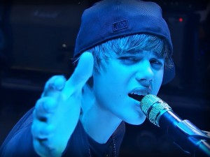 Postal: Justin Bieber cantando