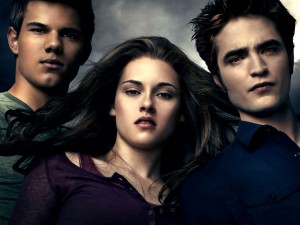 Jacob, Bella y Edward, protagonistas de la saga Crepúsculo (Twilight)
