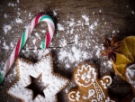 Galletas de jengibre y caramelos para Navidad