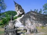Buda tumbado en el Parque Buda (Vientián, Laos)
