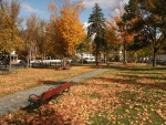Un pequeño parque en otoño