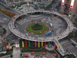 Puente peatonal circular en Lujiazui, China