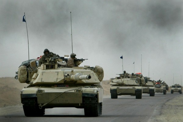 Caravana de tanques en la Guerra de Irak