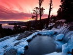 Hielo y fuego, cerca de Emerald Bay (South Lake Tahoe, California)