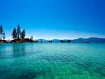 Aguas cristalinas del Lago Tahoe, California