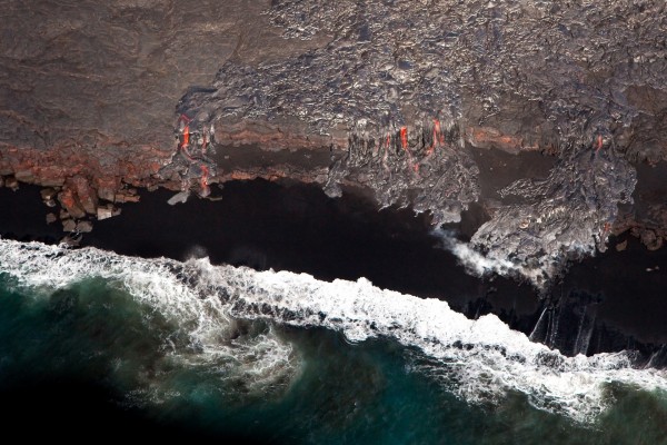 Ríos de lava vistos desde el cielo (Pahoa, Hawái)