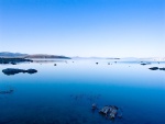 Aguas azules en el Lago Mono (California)