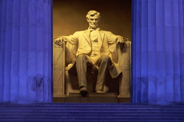 Estatua de Abraham Lincoln en el Lincoln Memorial (Washington DC, Estados Unidos)