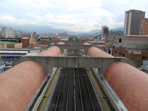 Postal: Vías del Metro de Medellín, Colombia