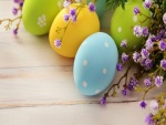 Huevos de Pascua y florecillas