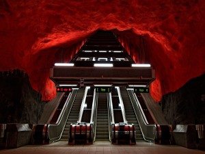 Postal: Estación de metro "Solna centrum", Estocolmo, Suecia