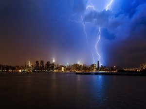 Tormenta eléctrica sobre la ciudad de Nueva York