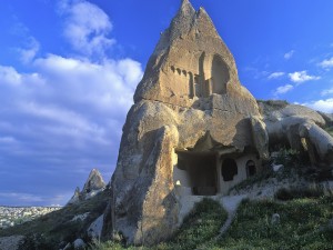 Postal: Casa dentro de una roca, en Turquía
