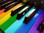 Piano con las teclas de colores
