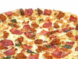 Postal: Pizza de bacon y albahaca