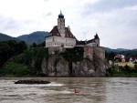 Castillo Schoenbuehel (Schloss Schönbühel), en la orilla del río Danubio