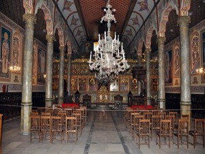 Postal: Interior de una iglesia ortodoxa en Bulgaria