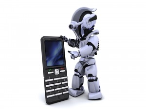 Postal: Robot con un teléfono móvil