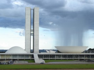 Postal: Edificio del Congreso Nacional de Brasil, obra del arquitecto Oscar Niemeyer