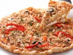 Pizza con tacos de atún y pimiento rojo