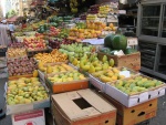 Un puesto de frutas en El Cairo, Egipto